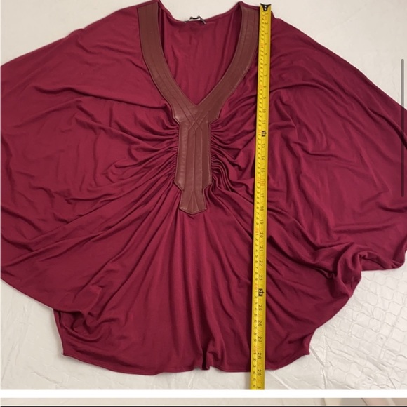 Sky Brand burgundy batwing v-neck top with leather trim L - Picture 3 of 6